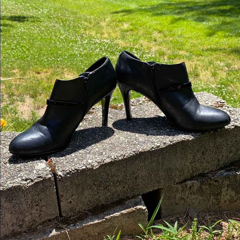 Nine West Ankle Booties Size 9 - Picture 3 of 7